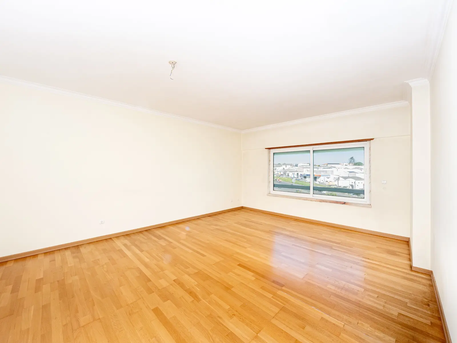 Apartment — 3 ch. — Prior Velho