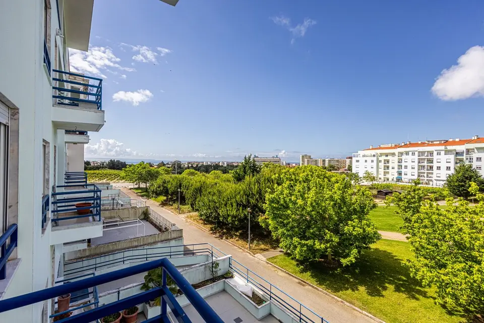 Apartment — 2 ch. — Carcavelos
