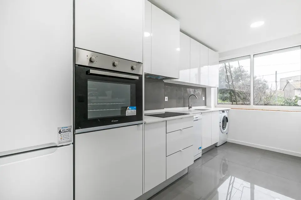 Apartment — 3 ch. — Amadora