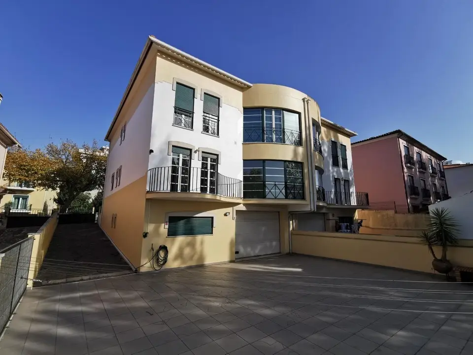 House — 3 ch. — Leiria