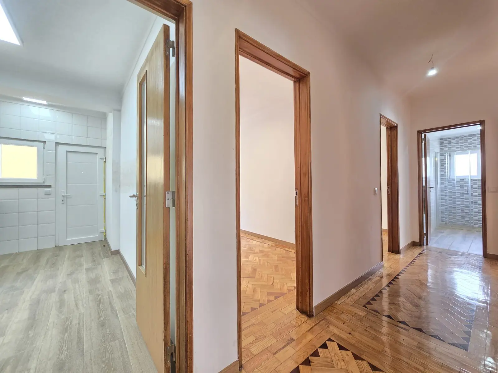 House — 3 ch. — Parede