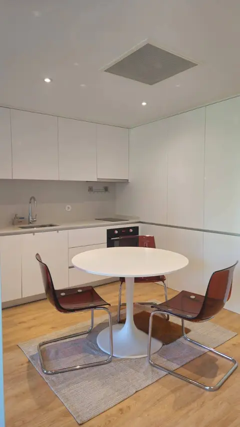 Commercial — Guimarães