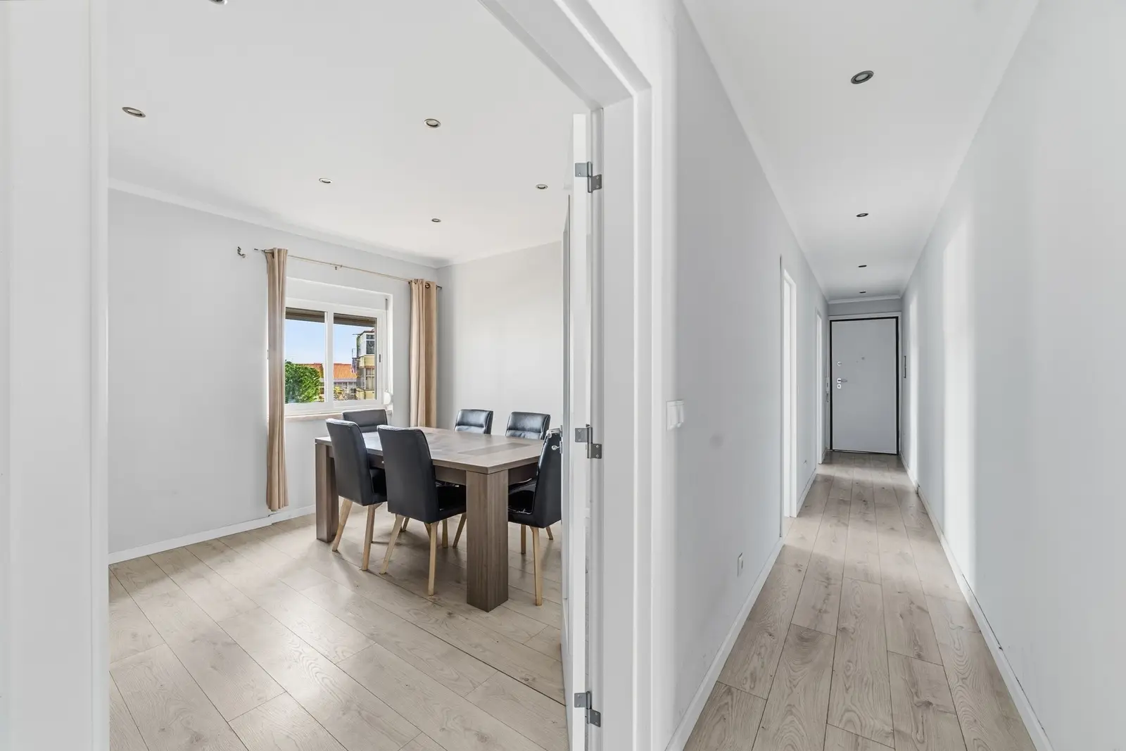 Apartment — 3 ch. — Feijó