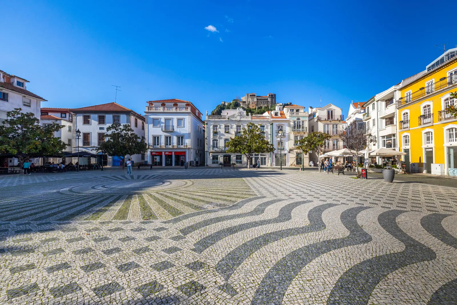 Apartment — 5 ch. — Leiria