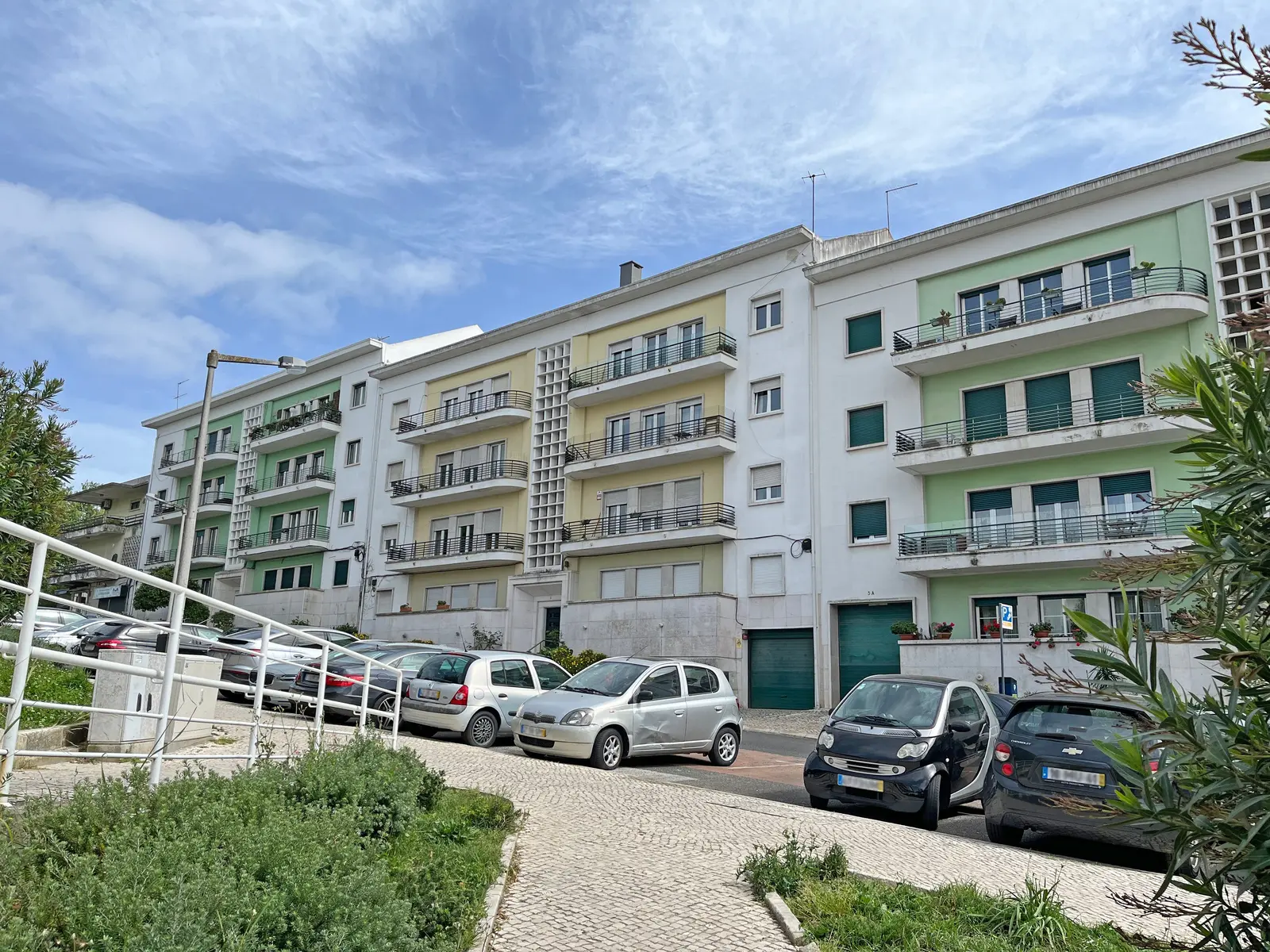 Land — Lisboa