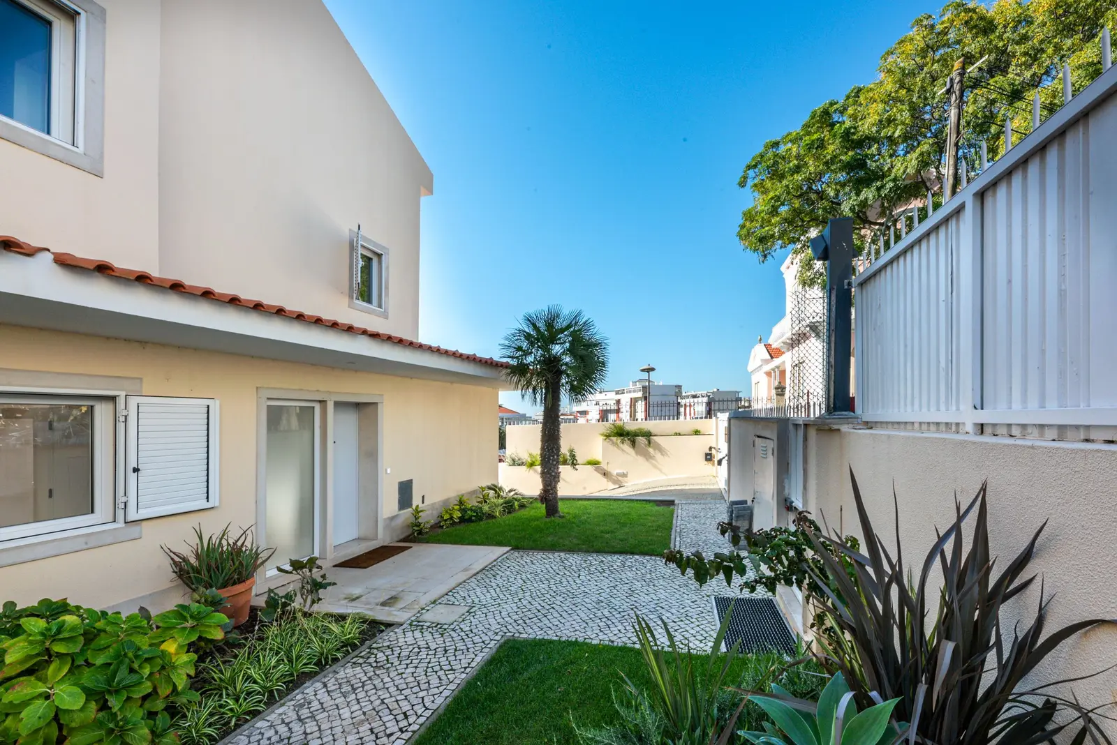 House — 4 ch. — Paço De Arcos